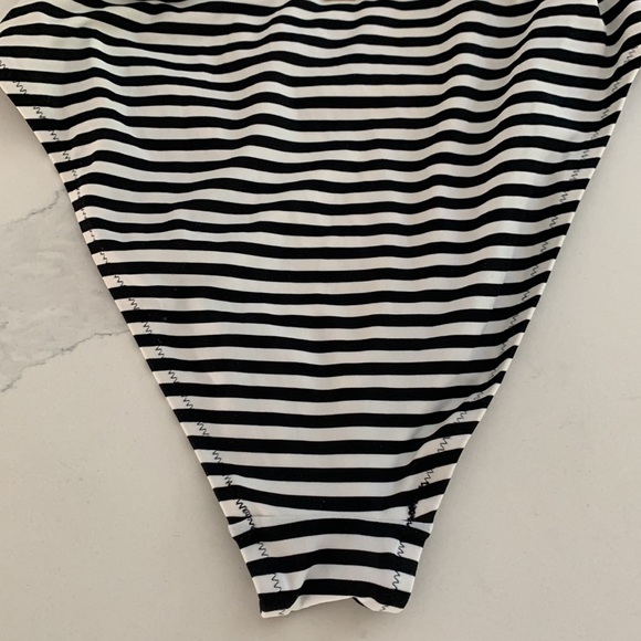 PINK Victoria’s Secret Hawaiian Floral Stripe Cut-Out One Piece Swimsuit - Picture 6 of 9